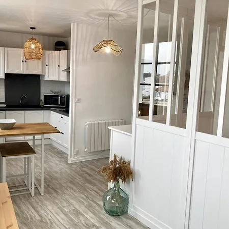 Cozy Completely Renovated With Breathtaking Views Of The Port Lejlighed Saint-Martin-de-Ré