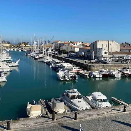 Cozy Completely Renovated With Breathtaking Views Of The Port Apartment *