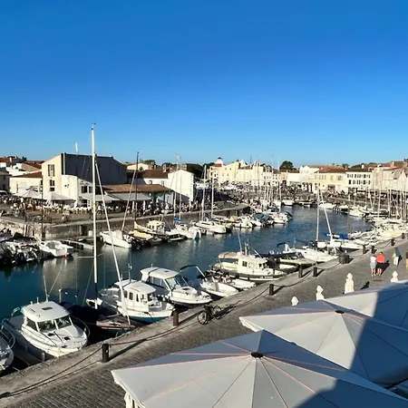 Cozy Completely Renovated With Breathtaking Views Of The Port