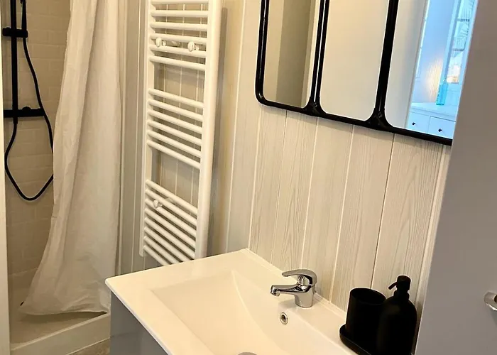 Cozy Completely Renovated With Breathtaking Views Of The Port Appartement Saint-Martin-de-Ré