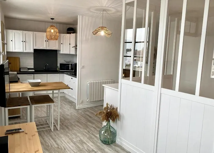 Cozy Completely Renovated With Breathtaking Views Of The Port Appartement Saint-Martin-de-Ré