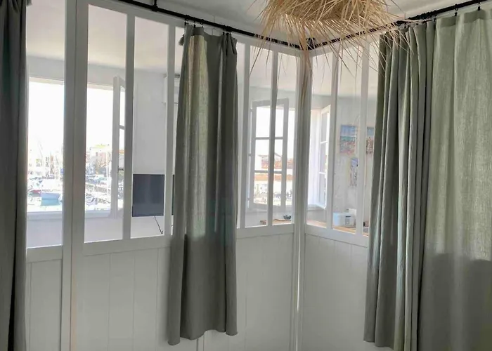 Appartement Cozy Completely Renovated With Breathtaking Views Of The Port