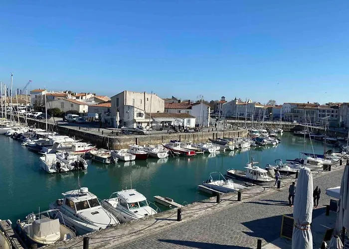 Cozy Completely Renovated With Breathtaking Views Of The Port Appartement Saint-Martin-de-Ré